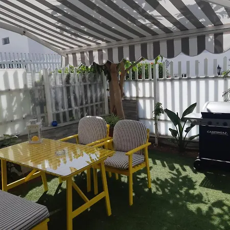 בית נופש Pool View Yard