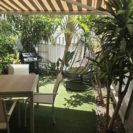 Pool View Yard בית נופש פלאייה דל אינגלז